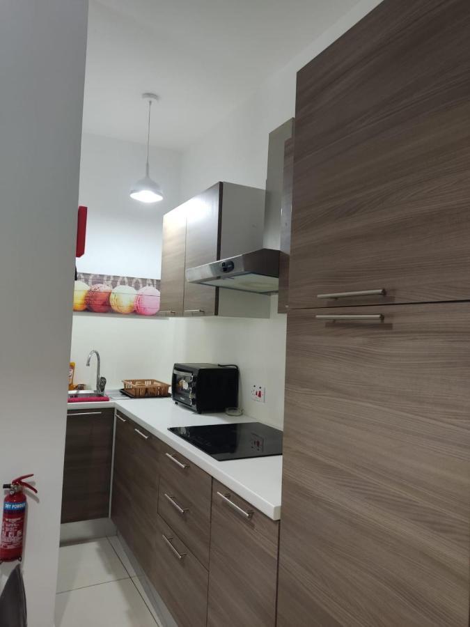 Апартаменты Hampton Court, Block C, N.2 Сент-Полс-Бей Экстерьер фото