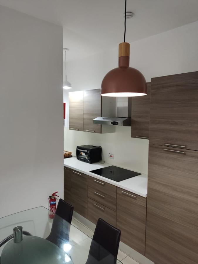 Апартаменты Hampton Court, Block C, N.2 Сент-Полс-Бей Экстерьер фото
